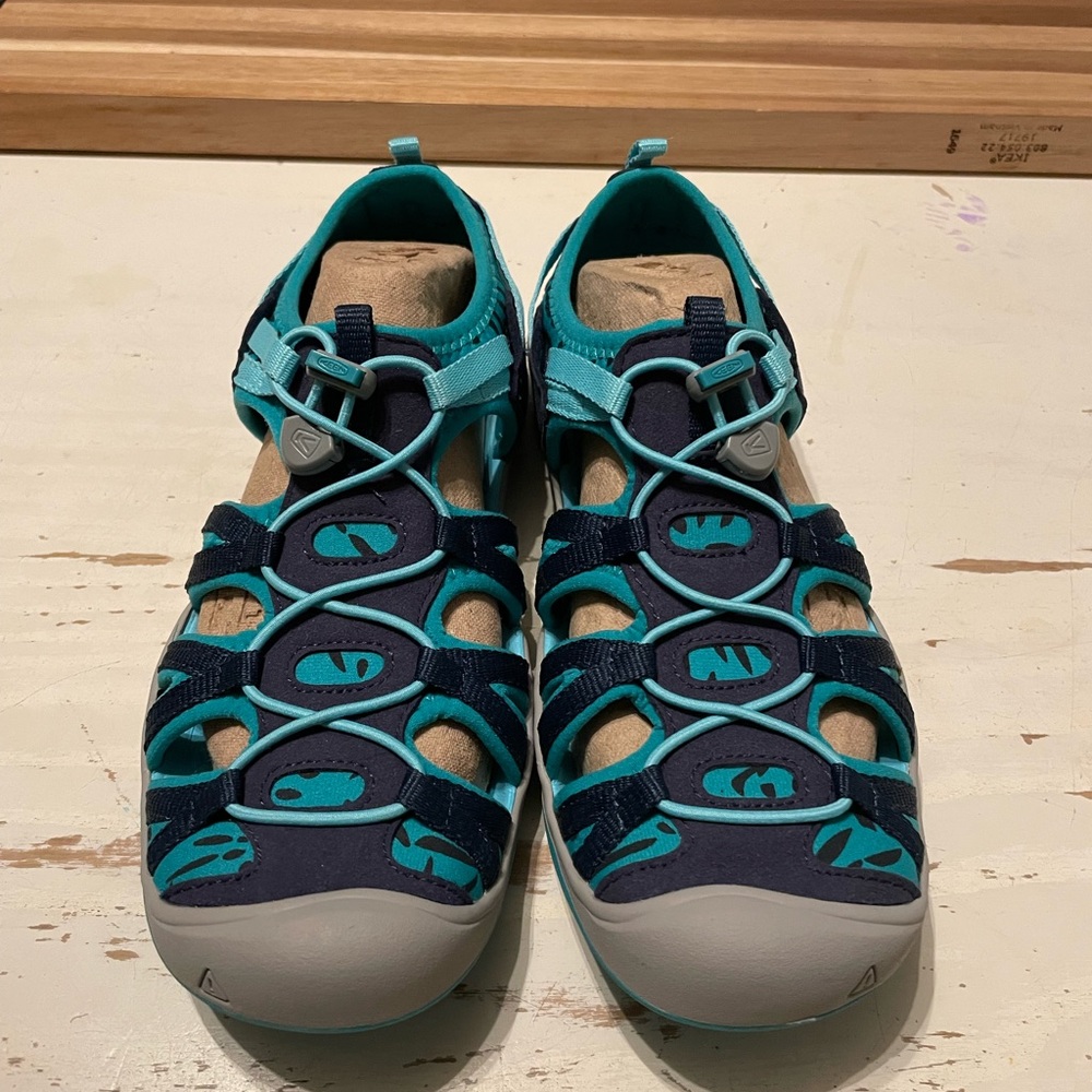 Keen Moxie Sandals, youth sz 6 (women’s 7.5)